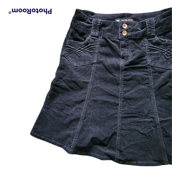 REWIND BLACK CORDUROY SKIRT - 9 - Picture 2 of 7